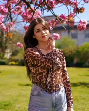 Gunjan Kunwar Instagram - I’d stare too 👀☀️🌷 

📸- @philhultonphotography 

#ɴᴇᴡᴘᴏsᴛ #showsomelove #gunjankunwar #pahadi #photography #portrait #trending #blossom #explore #cardiff #wales #summer #unitedkingdom #ootd #drama #capturingthemoment #fashionblogger #fashioninstagram #fashioninfluencer #goodvibes #sunshine #uk #foryou #swipeleft #naturalphotography #candid #travel #fashiongram #fashionnova #new