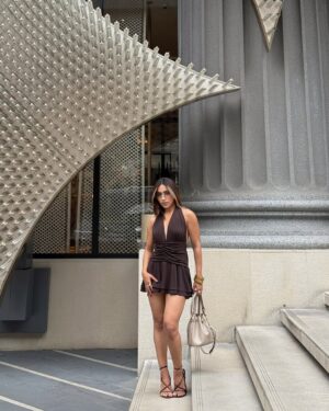 Gurleen Dahelay Instagram - it's that me espresso☕️
wearing: @zara @toryburch