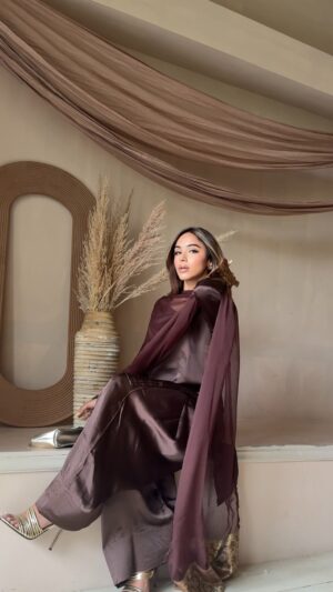 Gurleen Dahelay Instagram - can you ever go wrong with brown and a farshi salwar? No🥰🤎
wearing this gorgeous Farshi Salwar set from @noorebytwinkle and I'm convinced to wear this almost everyday!
.
.
.
{ Farshi Salwar, Indian wear, Punjabi Suits }
.
#reels #reelsinstagram #explorepage #explore #trending #trendingreels #viral #fyi #trendingnow #exploremore #farshishalwar #indianoutfit #indiansuit