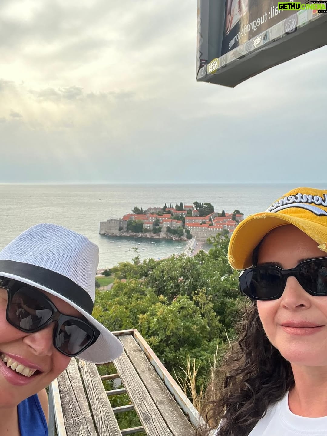 Güzin Alkan - 1.9K Likes - Karadağ dump -2-💖 
#karadağ #montenegro #podgorica #budva #budvamontenegro #budvaoldtown #budvaoldcity #budva #dancingirl #oldcity #svetistefan #svetistefanisland #svetistefanmontenegro #svetistefanmontenegro❤️🔝🇲🇪☀️🏖🏰 #svetistefanbeach #tivat #portomontenegro #perast #perastmontenegro #kotor #kotoroldtwn #kotorclocktower #petrovac #petrovacmontenegro #ferry #adriyaticsea #beach #montenegro #summer #summertime #july ……💖😎😎🤍
#dump duuuuuuummmmmpppppp
