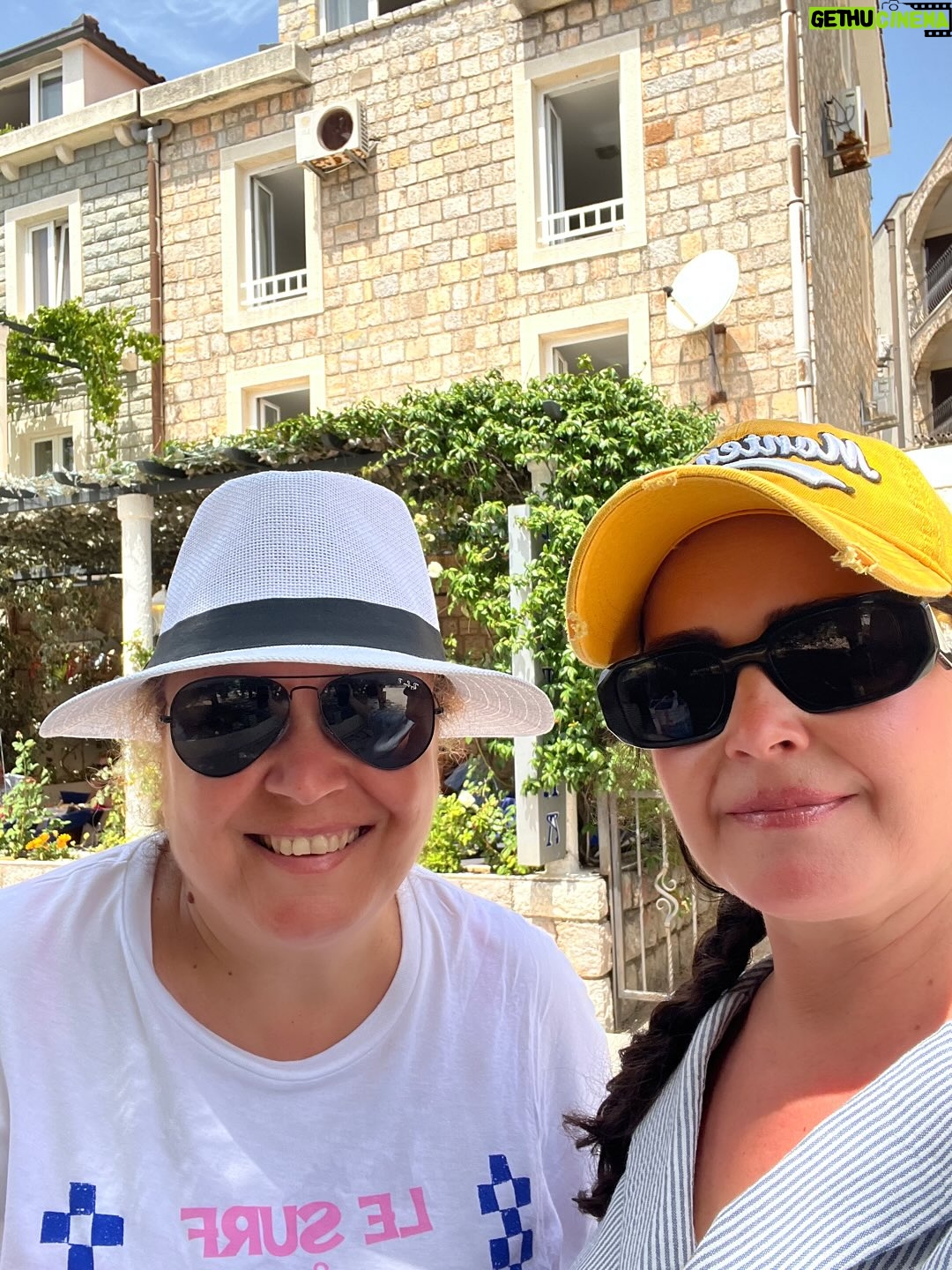 Güzin Alkan - 1.9K Likes - Karadağ dump -2-💖 
#karadağ #montenegro #podgorica #budva #budvamontenegro #budvaoldtown #budvaoldcity #budva #dancingirl #oldcity #svetistefan #svetistefanisland #svetistefanmontenegro #svetistefanmontenegro❤️🔝🇲🇪☀️🏖🏰 #svetistefanbeach #tivat #portomontenegro #perast #perastmontenegro #kotor #kotoroldtwn #kotorclocktower #petrovac #petrovacmontenegro #ferry #adriyaticsea #beach #montenegro #summer #summertime #july ……💖😎😎🤍
#dump duuuuuuummmmmpppppp