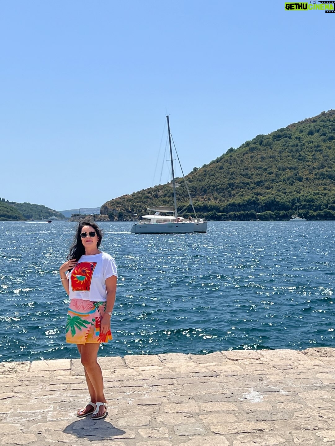 Güzin Alkan - 1.9K Likes - Karadağ dump -2-💖 
#karadağ #montenegro #podgorica #budva #budvamontenegro #budvaoldtown #budvaoldcity #budva #dancingirl #oldcity #svetistefan #svetistefanisland #svetistefanmontenegro #svetistefanmontenegro❤️🔝🇲🇪☀️🏖🏰 #svetistefanbeach #tivat #portomontenegro #perast #perastmontenegro #kotor #kotoroldtwn #kotorclocktower #petrovac #petrovacmontenegro #ferry #adriyaticsea #beach #montenegro #summer #summertime #july ……💖😎😎🤍
#dump duuuuuuummmmmpppppp