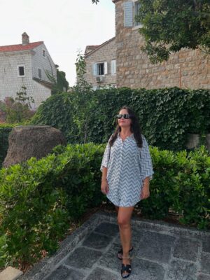 Güzin Alkan Instagram - Karadağ dump -2-💖 
#karadağ #montenegro #podgorica #budva #budvamontenegro #budvaoldtown #budvaoldcity #budva #dancingirl #oldcity #svetistefan #svetistefanisland #svetistefanmontenegro #svetistefanmontenegro❤️🔝🇲🇪☀️🏖🏰 #svetistefanbeach #tivat #portomontenegro #perast #perastmontenegro #kotor #kotoroldtwn #kotorclocktower #petrovac #petrovacmontenegro #ferry #adriyaticsea #beach #montenegro #summer #summertime #july ……💖😎😎🤍
#dump duuuuuuummmmmpppppp