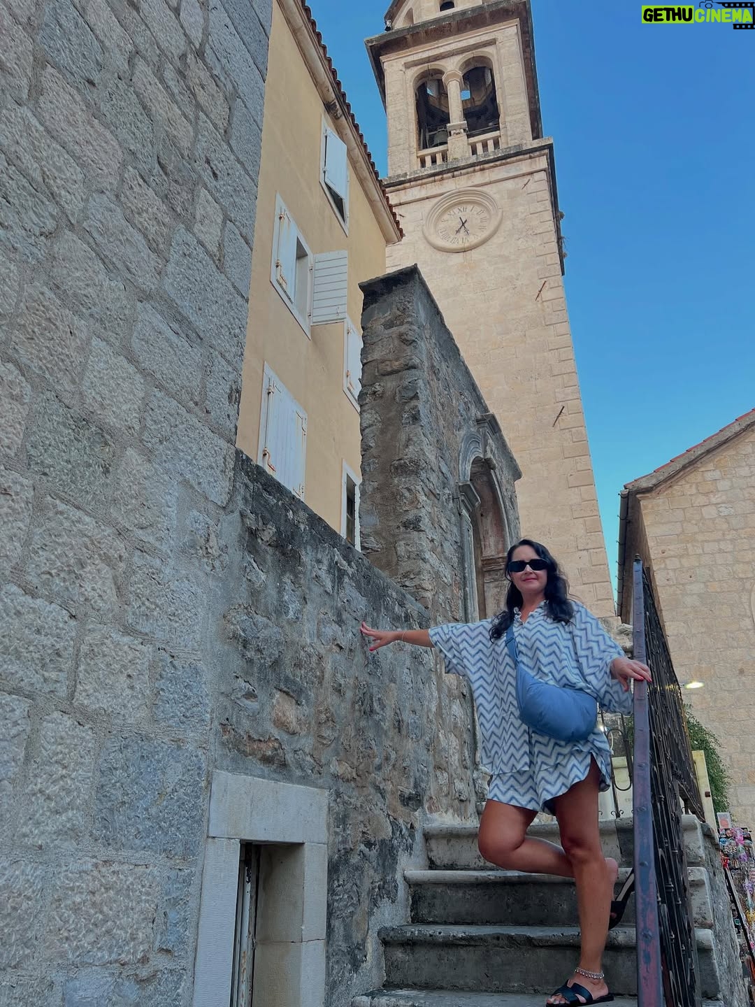 Güzin Alkan - 1.9K Likes - Karadağ dump -2-💖 
#karadağ #montenegro #podgorica #budva #budvamontenegro #budvaoldtown #budvaoldcity #budva #dancingirl #oldcity #svetistefan #svetistefanisland #svetistefanmontenegro #svetistefanmontenegro❤️🔝🇲🇪☀️🏖🏰 #svetistefanbeach #tivat #portomontenegro #perast #perastmontenegro #kotor #kotoroldtwn #kotorclocktower #petrovac #petrovacmontenegro #ferry #adriyaticsea #beach #montenegro #summer #summertime #july ……💖😎😎🤍
#dump duuuuuuummmmmpppppp