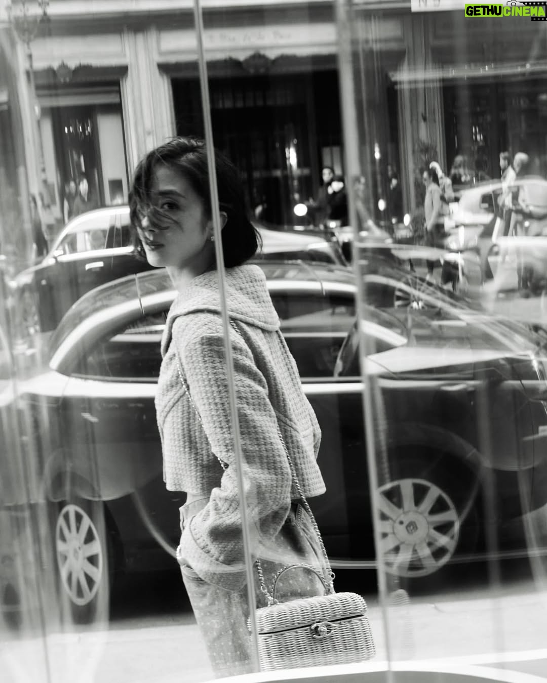 Gwei Lun-mei - 8K Likes - Arrived Paris for the CHANEL Spring-Summer 2026 Show!!! I am so looking forward to it!!! 

#CHANELSpringSummer 
@chanelofficial