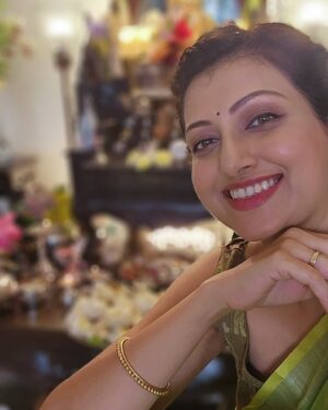 Hamsa Nandini Instagram - ✨🙏 On this Ganesh Chaturthi, I bow to the unstoppable force of Lord Ganesha — the remover of obstacles, the giver of wisdom, the healer of hearts. Through my darkest battles, Bappa’s energy lit my path, reminding me that faith is the greatest strength of all. Today, I celebrate not just the festival, but the divine power that healed me, rebuilt me, and made me fearless.

🌺 Ganapati Bappa Morya! 🌺

@hungrycatkitchen you guys do it the best! 
.
#swanstories