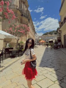 Actress Han Ye-seul HD Photos and Wallpapers August 2025