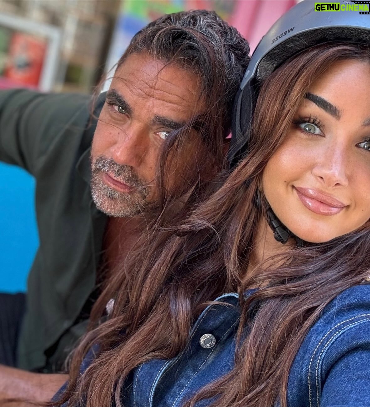 Hana Al Zahed - 845.1K Likes - قولت انزل بالصورة بقى اسفة ل امير كرارة 😌🥹

ابطال فيلم الشاطر ايام الشقاوة فعلا 🫣🩵