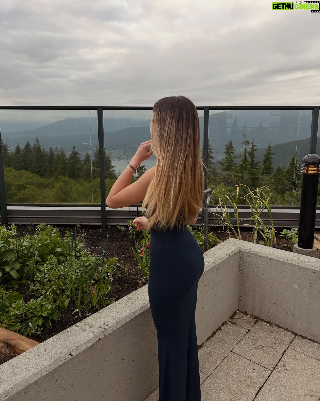 Hannah Cheramy - 28.1K Likes - ✨🌙