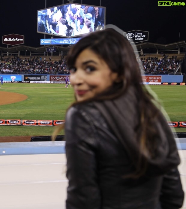 Hannah Simone - 48.3K Likes - LISTEN 😂😂😂 my DMSs have been lit up like a Christmas tree. let me add some clarity. I am Canadian and maple syrup runs in my blood. Within Canada, I am from VANCOUVER which in the world of Canadian sports has a very known rivalry with Toronto. Yes I lived in Toronto for a couple years of my life in my twenties… BUT I never watched a baseball game there… I watched my first baseball game when I moved to LA. The Dodgers (like the Vancouver Canucks) immediately had my heart and my forever unflappable allegiance. I am unbreakable with my loyalty in all areas of my life. I can’t just flip to another team! And so that is how a west coast Canadian girlie is rooting for the Dodgers and why I scream the loudest when Freddie is up 🇨🇦 also thank you to my fellow west coast Canadians who are living in the same dilemma and who know that with this World Series we are in a win- win scenario… either the dodgers win or the Jays get a win for Canada ⚾️ please weigh in below because this is getting crazy 😂