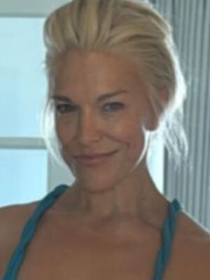 Hannah Waddingham Instagram - And also for full transparency because that’s just how I like to roll…. thank you to @shanecooperskin and @natachabonjout @bonjoutbeauty for ALWAYS stepping in when my skin is tiiiiiiired and needs nurturing and rehydrating like a biatch! 😂🙈🛫🛬🛫🛬!! Generous,kind artists and just truly effective,great products. Thank you guys. Xx