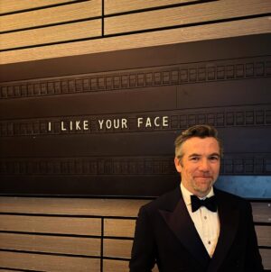 Harriet Dyer Instagram - Baftas innit 🇬🇧
Thank you @ralphlauren for the suits 
@pennylovellstylist for the styling 
@yokolondonpearls jewels
@rebeccavallance party dress
@cbstvstudios for making it happen 
@bafta for having us (back)
@lancomeofficial and @schwarzkopfpro for the glam
@todiscon for the vibe 
And to my mum and dad for the babysitting.
Colin season 2 was celebrated in the Best International tv show category. Congrats to all the noms, winners and v cute losers x x