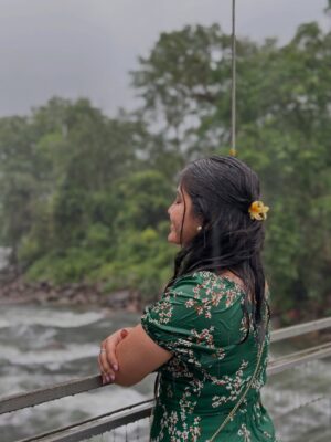 Hasini Anvi Instagram - This and no internet 🤍

#hasini #hasinianvi #kerala #munnar