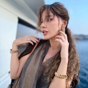 Actress Hatice ?endil HD Photos and Wallpapers May 2025