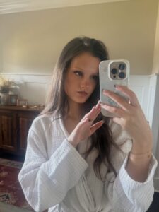 Actress Hayley LeBlanc HD Photos and Wallpapers October 2025