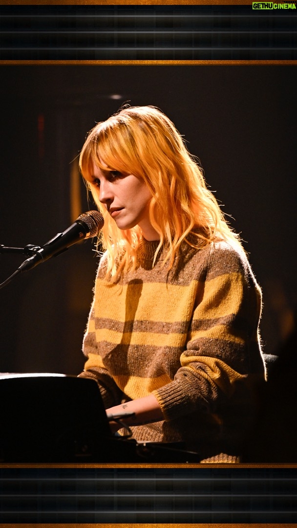 Hayley Williams - 302.1K Likes - @yelyahwilliams performs “True Believer”! #FallonTonight