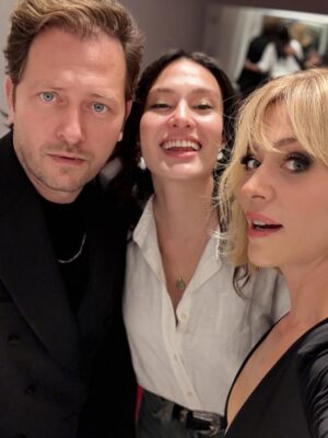 Hazal Türesan Instagram - Ben geçtiğimiz haftayı çok sevdim🥹❤️