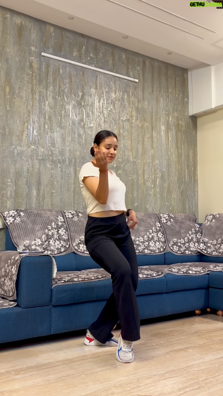 Heena Kumari - 1K Likes - This remix is just amazing 🔥🌊

#reels #reelsinstagram #reelitfeelit #reelkarofeelkaro #reelsvideo #trending #viral #dancechallenge #dancersofinstagram