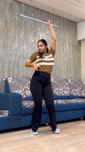 Heena Kumari Instagram - Peelingsš½
#trending #pushpa2 #peelings
#reels #reelsinstagram #reelsvideo #reelitfeelit #reelkarofeelkaro #dance #dancechallenge #dancersofinstagram
