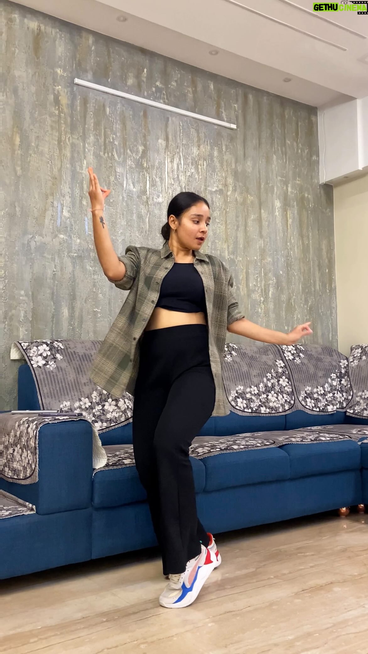 Heena Kumari - 1K Likes - MORNI🦚
@badboyshah @sharviyadav @preity_mukhundhan 

#reels #reelsinstagram #reelitfeelit #reelkarofeelkaro #reelsvideo #trendingreels #viral #dance #dancechallenge #dancersofinstagram