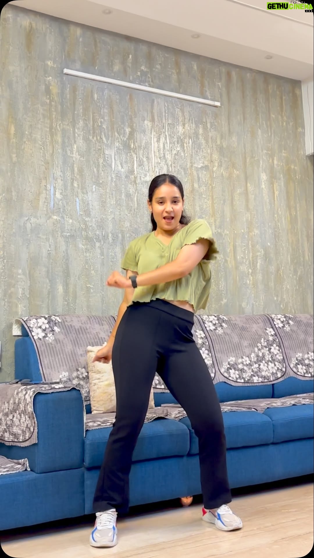 Heena Kumari - 1.1K Likes - Meri jaan mein tujhpe jaan dedu💙

#reels #reelsinstagram #reelitfeelit #reelkarofeelkaro #reelsvideo #trending #viral #dancechallenge #dancersofinstagram