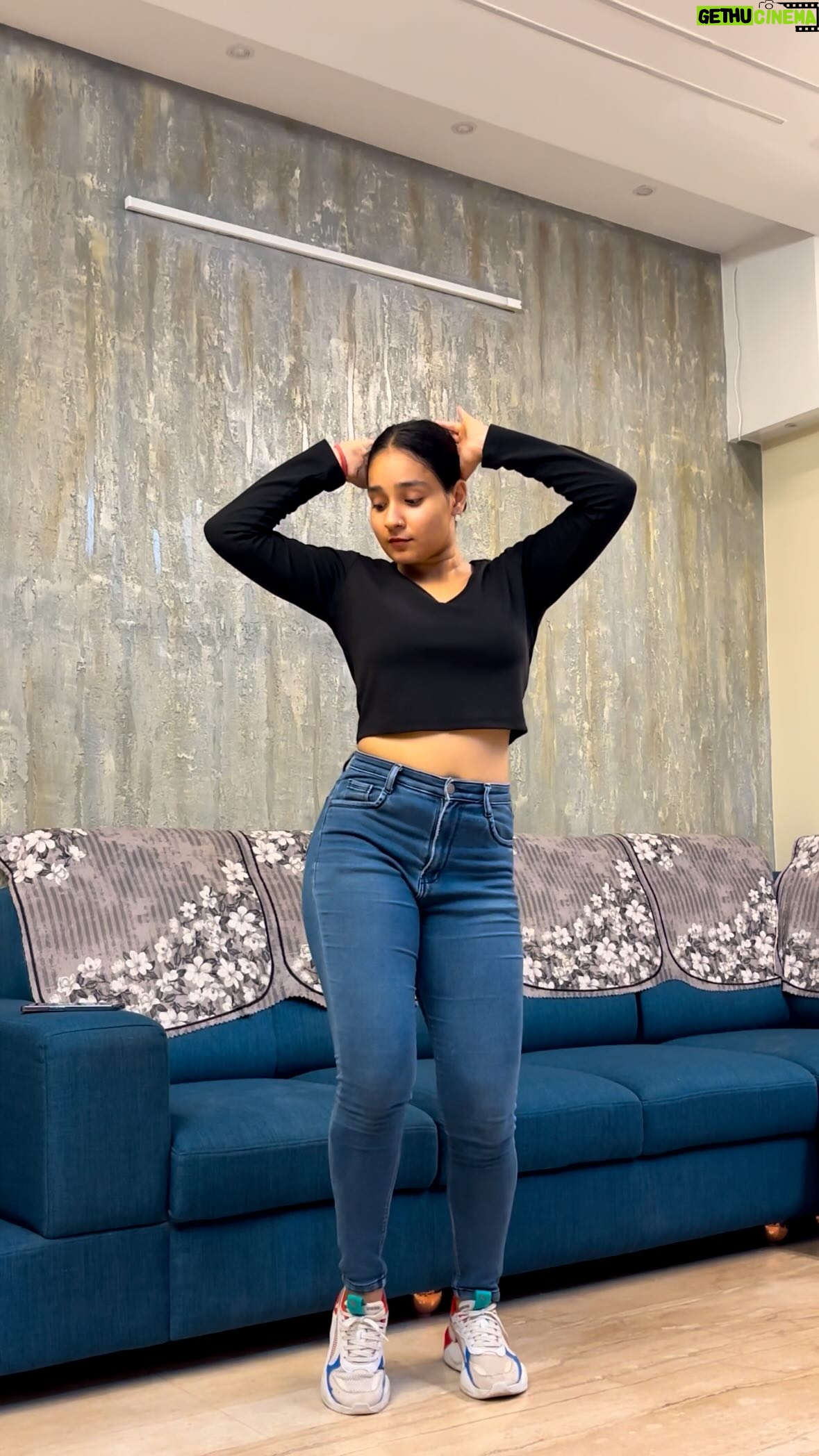 Heena Kumari - 1.2K Likes - Trend🔥🔥 

#reels #reelsinstagram #reelkarofeelkaro #reelitfeelit #dance #dancechallenge #dancersofinstagram #explore #trending