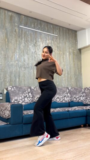 Heena Kumari Instagram - UYI AMMA š„
@rashathadani @aamandevgan @itsamittrivedi @bagchi_mb @amitabhbhattacharyaofficial #uyiamma
Dc: @yasshkadamm ā¤ļø
#reels #reelsinstagram #reelitfeelit #reelkarofeelkaro #reelsvideo #viral #trending #trendingreels #dance #dancechallenge