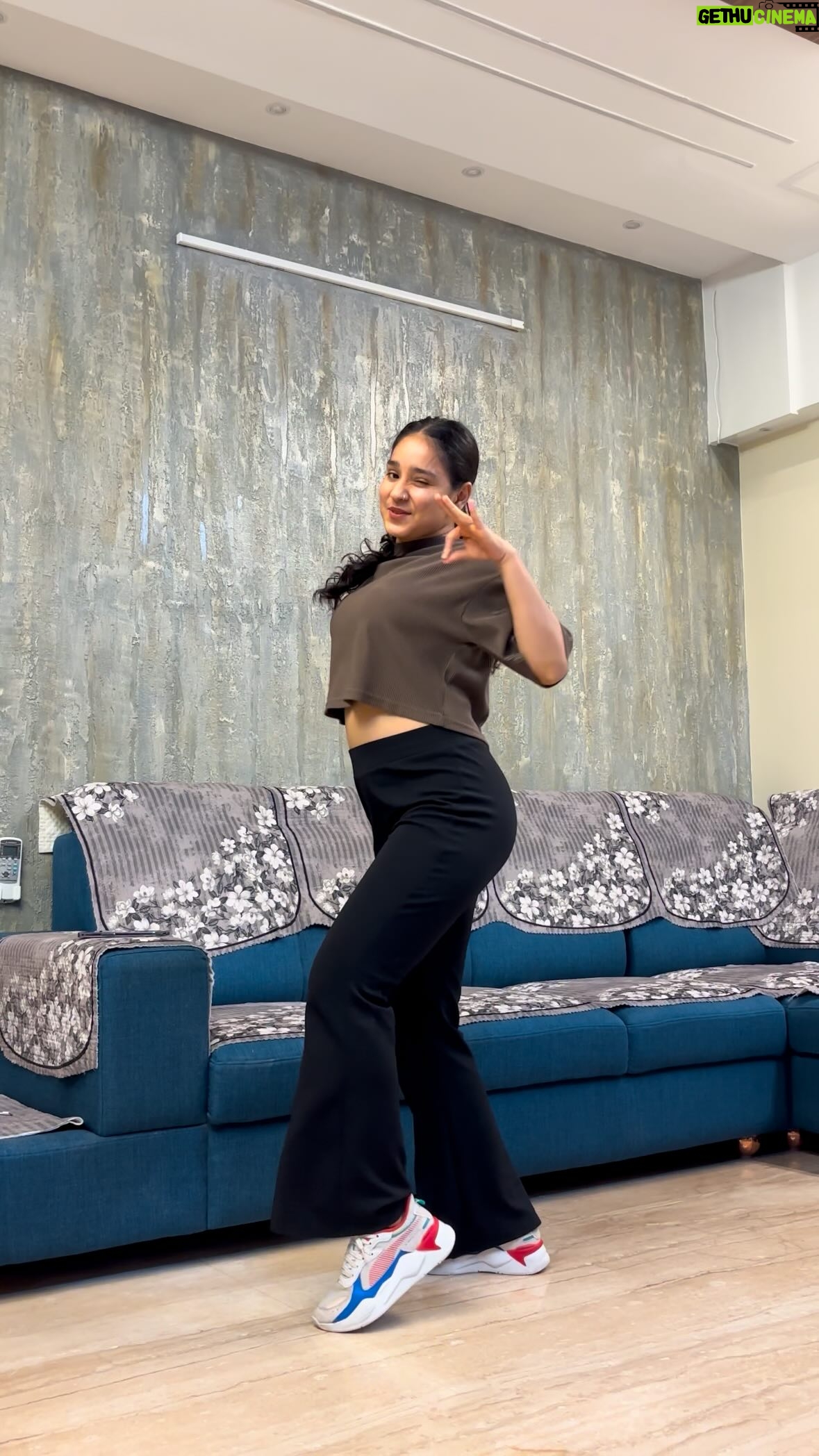 Heena Kumari - 5.3K Likes - UYI AMMA 🔥

@rashathadani @aamandevgan @itsamittrivedi @bagchi_mb @amitabhbhattacharyaofficial #uyiamma 

Dc: @yasshkadamm ❤️

#reels #reelsinstagram #reelitfeelit #reelkarofeelkaro #reelsvideo #viral #trending #trendingreels #dance #dancechallenge