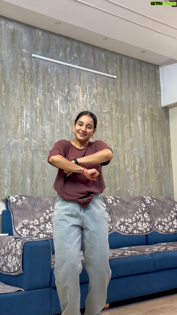 Heena Kumari - 1K Likes - Such a vibe choreo 🤗🔥

Dc: @jmko____ 

#reels #reelinstagram #reelitfeelit #reelkarofeelkaro #reelsvideo #trending #viral #dancechallenge #dancersofinstagram