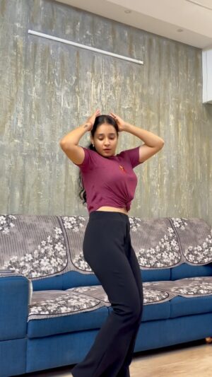 Heena Kumari Instagram - VIBESš„
#reels #reelsinstagram #reelitfeelit #reelkarofeelkaro #reelsvideo #trending #viral #dancechallenge #dancersofinstagram