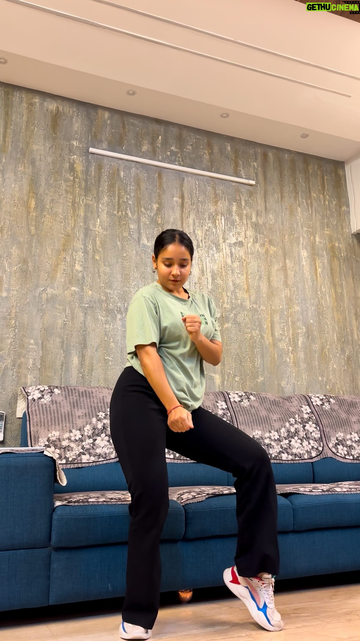Heena Kumari - 1.9K Likes - Trending 🔥

#reels #reelitfeelit #reelkarofeelkaro #reelsinstagram #viral #trendingnow #dance #dancechallenge