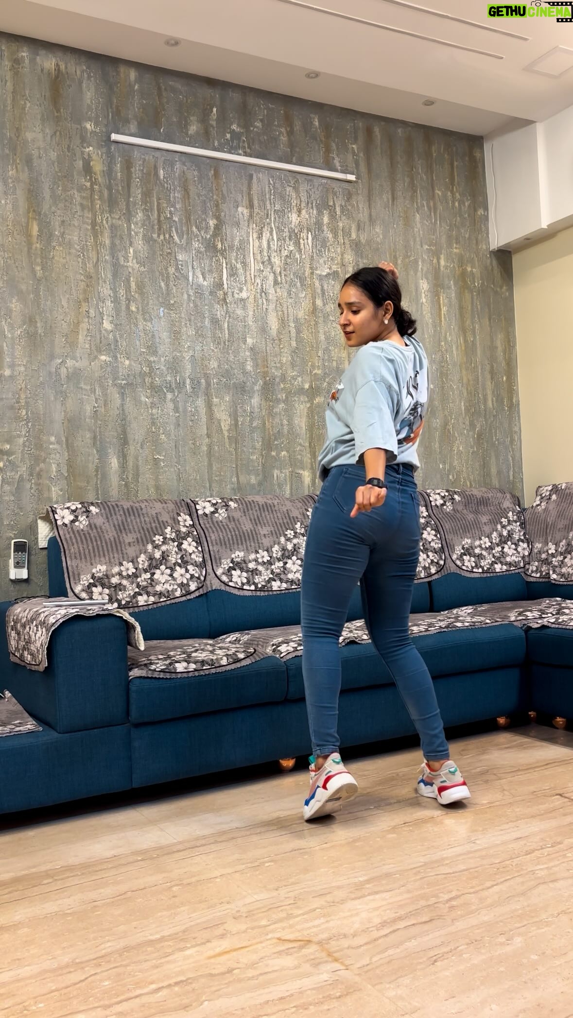 Heena Kumari - 1.1K Likes - This trend is a vibe🔥

Dc: @aahannaaa_ @mysachannn 

#reels #reelsinstagram #reelkarofeelkaro #reelitfeelit #reelsvideo #dance #dancechallenge #dancersofinstagram