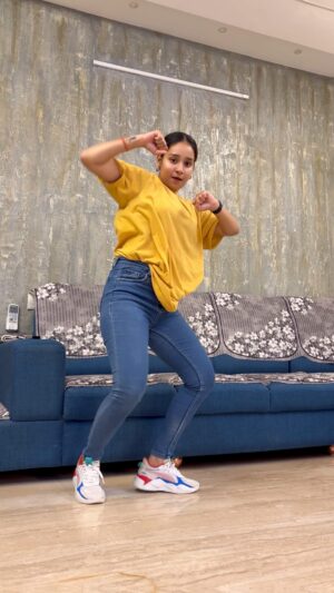 Heena Kumari Instagram - @harrdysandhu what a cool trackš„
#tururu
#reels #reelsinstagram #reelitfeelit #reelkarofeelkaro #reelsvideo #trending #fyp #dance #dancechallenge