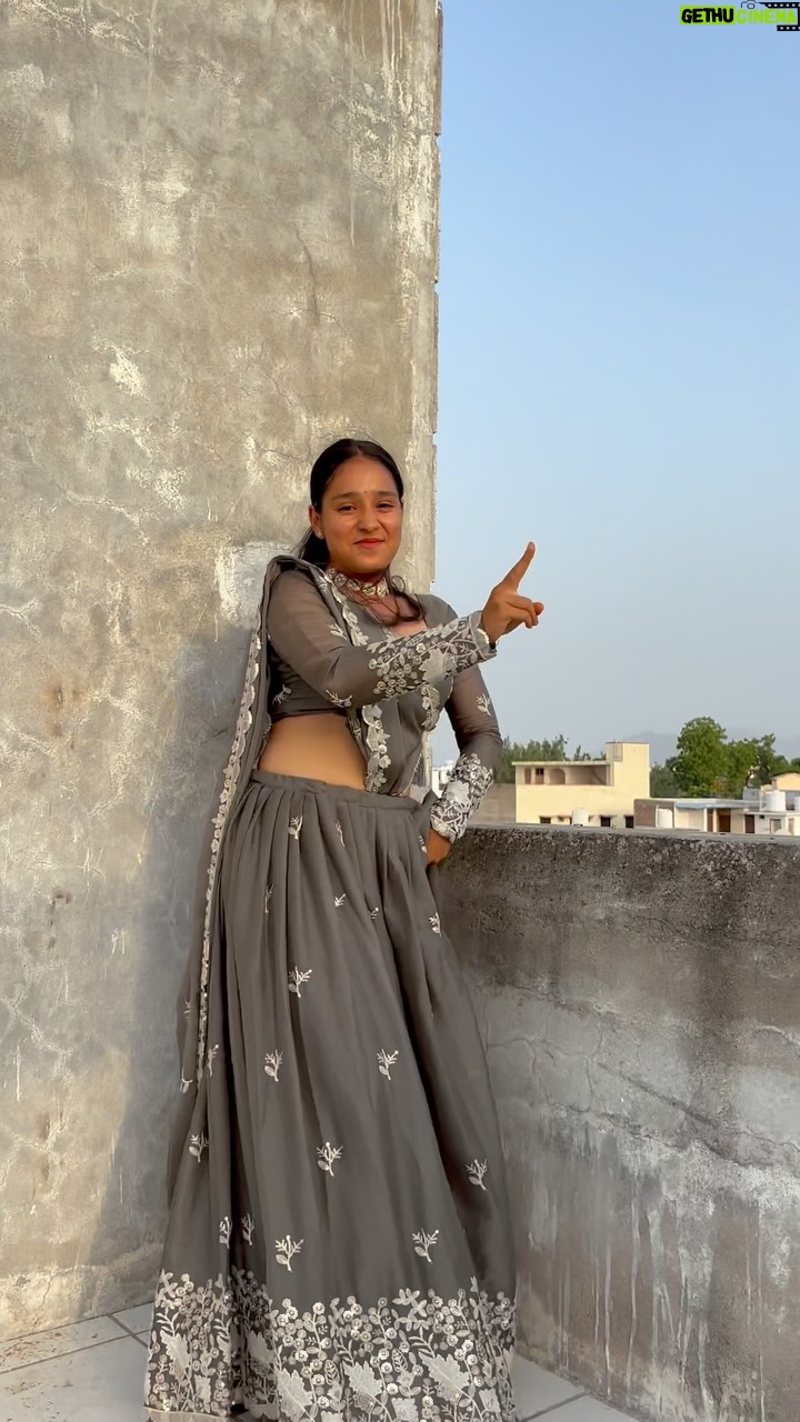 Heena Kumari - 0.9K Likes - Aisi bhi kya sundar hu mai?🤔

Dc: @surinaseth @vridhiiiii 

#reels #reelsinstagram #reelkarofeelkaro #reelitfeelit #reelsvideo #trending #viral #dancechallenge #dancersofinstagram