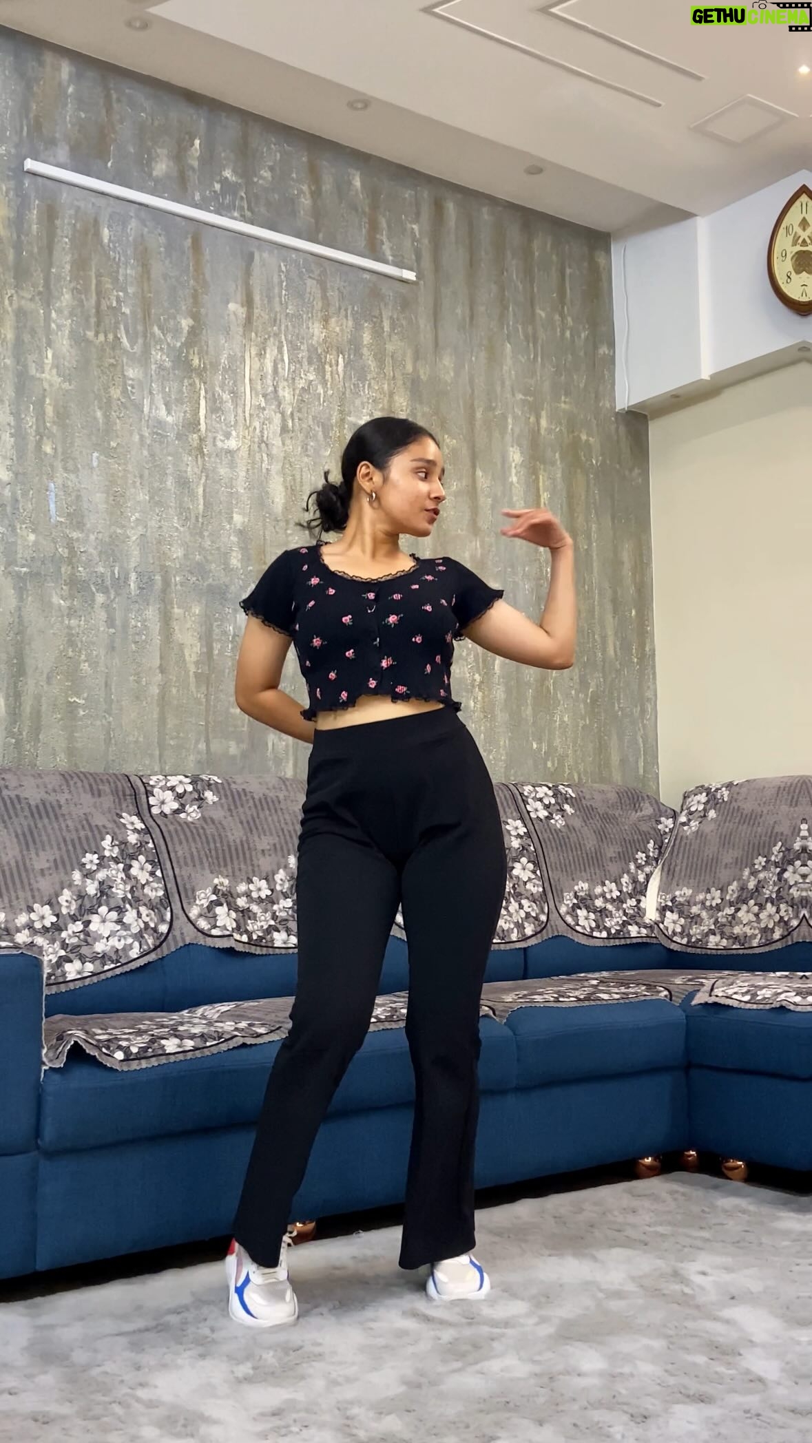 Heena Kumari - 0.9K Likes - Ayee🔥

#reels #reelsinstagram #reelitfeelit #reelkarofeelkaro #reelsvideo #reelsviral #trendingreels #dance #dancer #dancechallenge