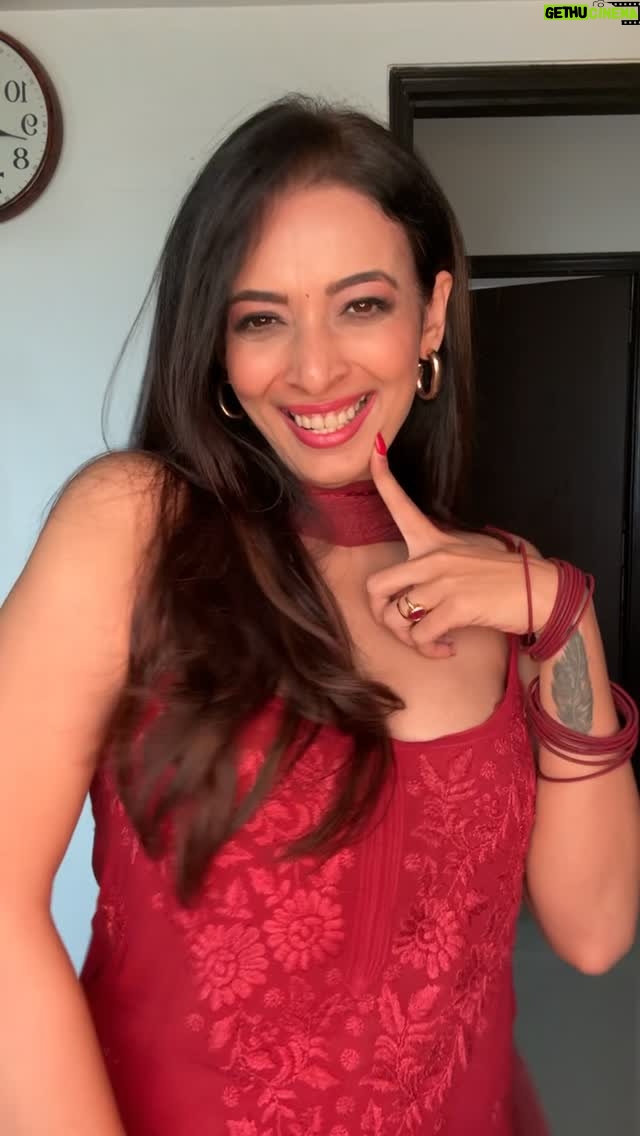 Heena Panchal - 7.2K Likes - Thumak  Thumak trend 💃

#foryou #thumakthumak❤️ #heenapanchall