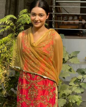 Heer Kaur Instagram - ਅਖੀਰਾਂ ਹੀ ਨੇ♥️
#suit #foryou