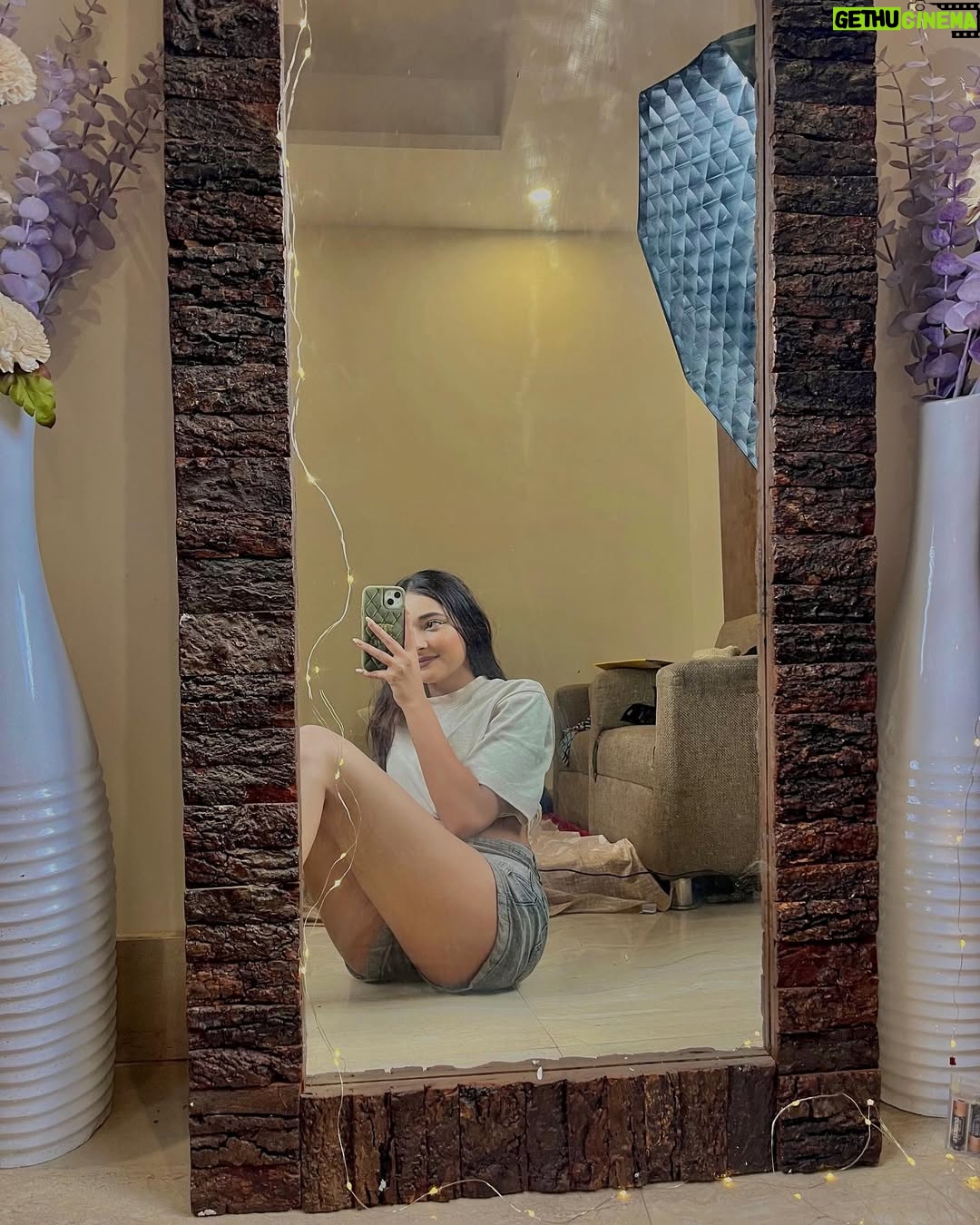 Heer Kaur - 10.2K Likes - 🪞🪄🫧🪻✨