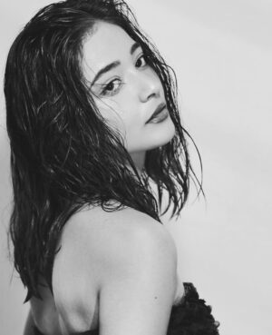 Heer Kaur Instagram - 🖤💫