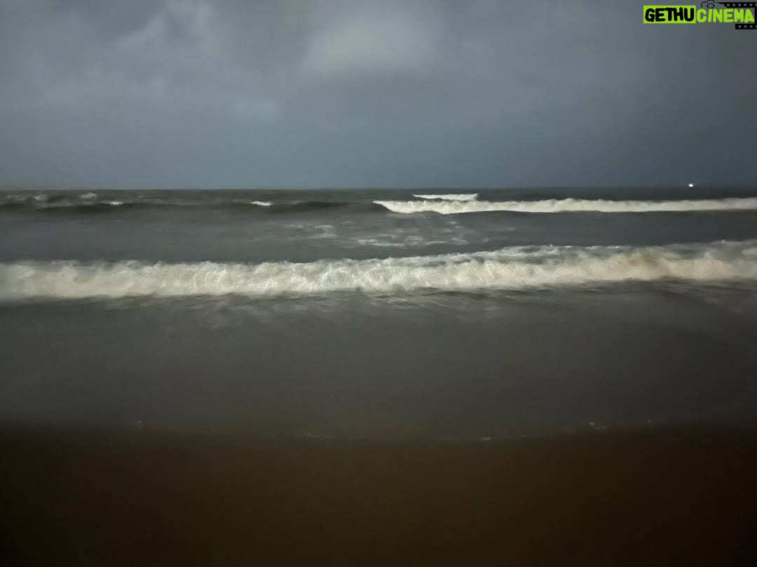 Heer Kaur - 6K Likes - The waves and me, both were soooo high🫧🌊