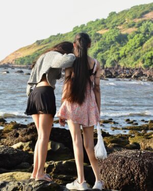 Heer Kaur Instagram - A lifetime isn’t enough to thank you for what you’ve done for me.. I’m so proud of being your daughter, sibling and especially friend❤️, my emotional barometer and my guidance.. Happy women’s day to you both