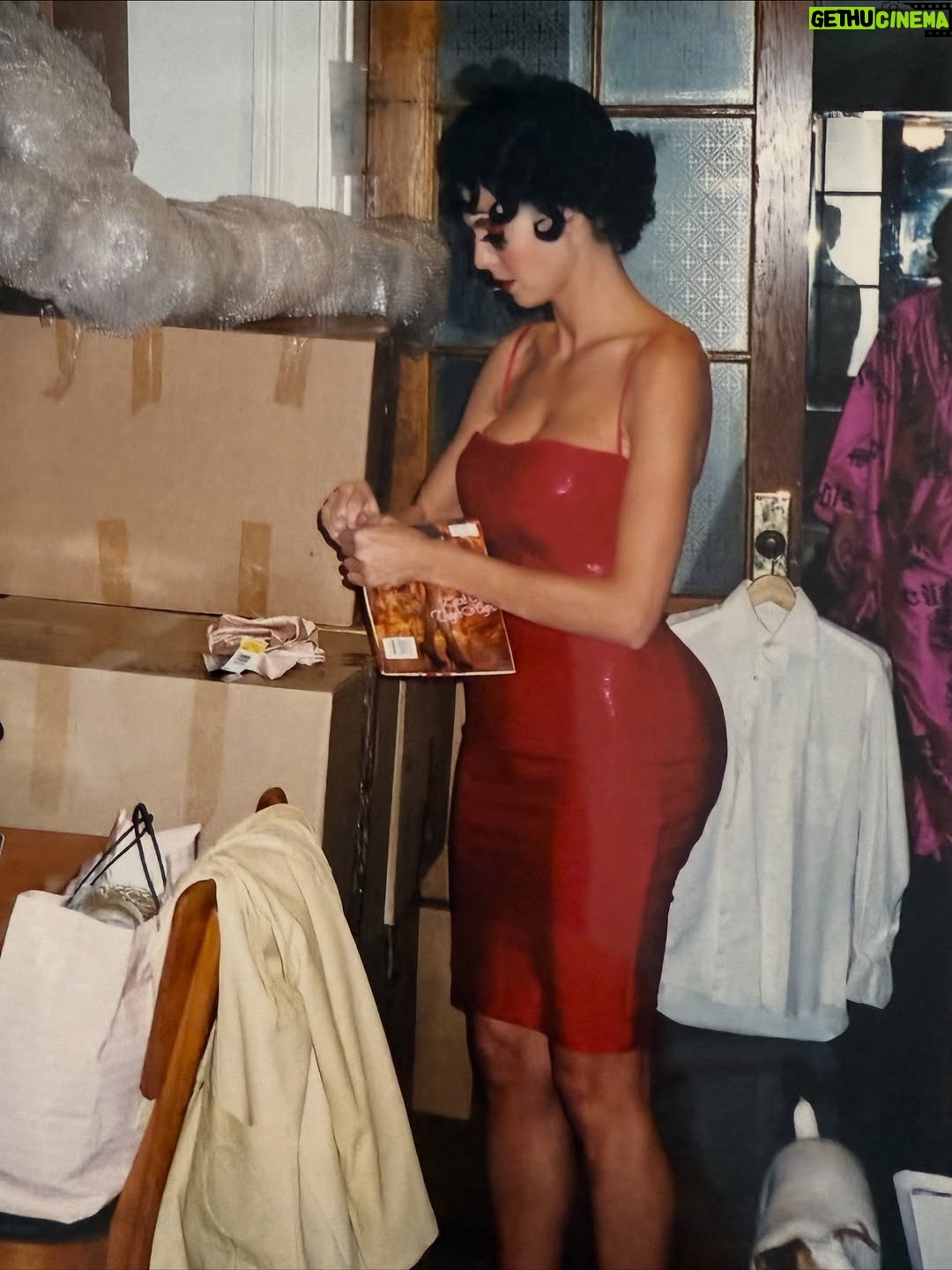 Heidi Klum - 21.3K Likes - Getting ready to be Betty Boop #HeidiHalloween #Heidiween