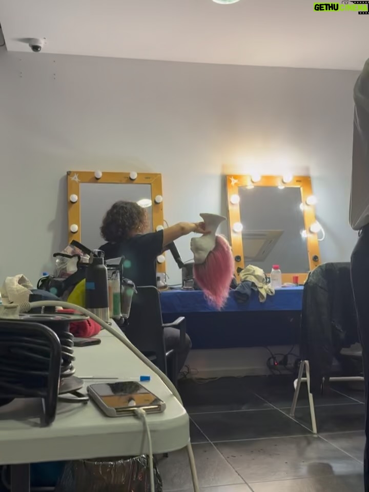 Helena Caldeira - 4.7K Likes - Carrossel cor-de-rosa para avisar que os Rapexinhos voltam daqui a 1 mês ! 🌸

RABO DE PEIXE T2
17 de Outubro
@netflixpt 

Pink carousel to announce that the Rapexinhos will be back in 1 month! 🌸

TURN OD THE TIDE S2
October 17Th

@augusto_fraga_director 
@ukbarfilmes 
@engersportelli