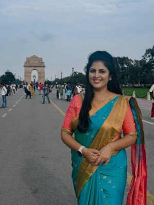 Hemalatha M Instagram - Lost in the charm of Delhi’s hustle, history & heart ❤️🌆

#hemarakesh #delhi #delhidays #travelwithhemarakesh