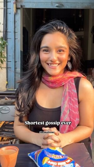 Hemall Soni Instagram - Tag your gossip partner🤭
.
.
.
.
.
.
📸 @notladbible
.
.
.
.
.
.
.
#gossip #gossipgirl #notea #nome #spillthetea #tea #girls #chai #funny #meme #funnyvideos #funnymemes #trend #comedy #relatable #explore #reels #instagram #girlswillbegirls #sunkissed