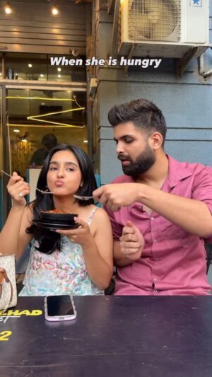 Hemall Soni Instagram - Bhookh lagi thi yaar, warna main itna gussa nahi karti🥹
.
.
.
.
.
.
.
📸 @notladbible
.
.
.
.
.
.
#funny #comedy #réel #trending #relatable #girl #gf #bff #hugry #hunger #food #foodie #khana #girls #gussa #angry #breakup #toxic