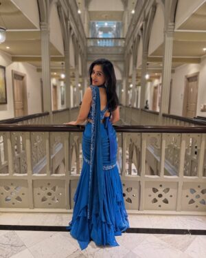 Hemall Soni Instagram - Ghar ki lakshmi, but also the showstopper❤️🔥
.
.
.
.
Wearing - @yaasaofficial
📸 @zokandetanmay @amysyncpix @click_vlick_photography
.
.
.
.
.
.
#traditional #showstopper #show #fashion #blue #colour #influencer #styleinspo #designer #saree #sareelove #modern #banibani #kareenakapoor #desi #indian #pose #queen