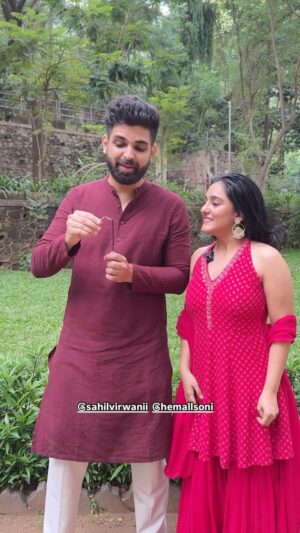 Hemall Soni Instagram - Iss Diwali apne “PATAKE” se bachiye 🤕
#reels #reelsinstagram #diwali #diwali2024 #funnyvideo #comedyvideo #viralvideo #viralreels #foryou #explore #couple #couplegoals