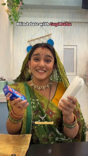Hemall Soni Instagram - Kya aap bhi jana chahoge gopi bahu ke sath date pe?🤭
.
.
.
.
.
.
.
@notladbible
.
.
.
.
.
.
#blinddate #gopibahu #tvserial #serial #shoot #over #actress #gopi #saree #sanskari #ladki #gujrat #gujrati #chokri #tvsoap #sathnibhanasaathiya #sathiya #date #laptop #rin #clean