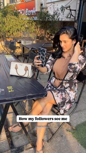 Hemall Soni Instagram - Please mujhe unfollow mat kariyega 🥹
.
.
.
.
.
.
.
📸 @notladbible
.
.
.
.
.
.
.
.
.
{comedy , relatable comedy,girls will be girls, how my followers see me, vs ,how i am, shanaya , tabmdi chamdi , kratex , viral , voxpop , trending }
